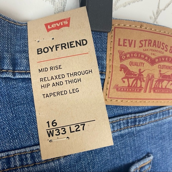LEVI’S Sculpt Boyfriend Fit Tapered Leg Jeans NWT 33/16 Relaxed distressed - Picture 9 of 13